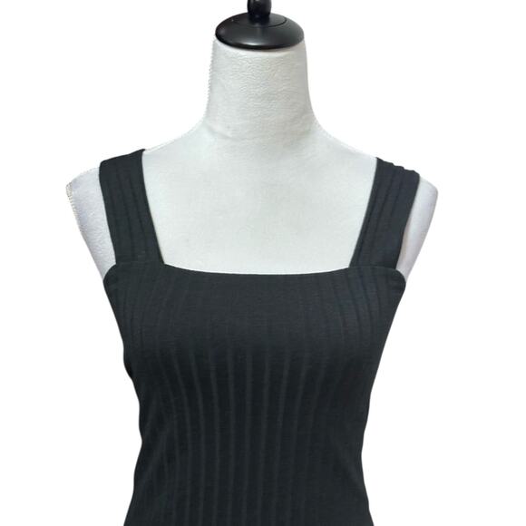BP Crop Tank Top Sleeveless Straight Neck Ribbed Stretchy Black Women's XS NWOT - Picture 2 of 8